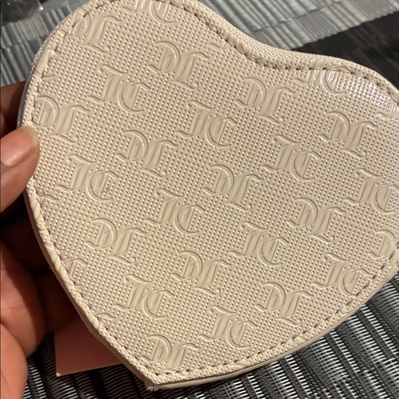 Juicy Couture Beige Heart Wristlet with Gold Accent - Picture 3 of 5
